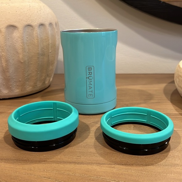 BRUMATE WITH MULTIPLE TOPS - Picture 3 of 3